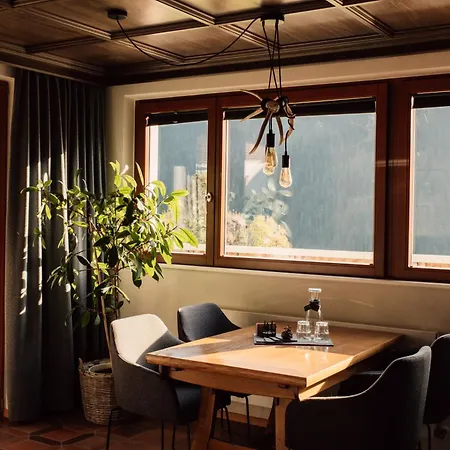 Tanafreida Berg-refugium 상트갈렌키르흐